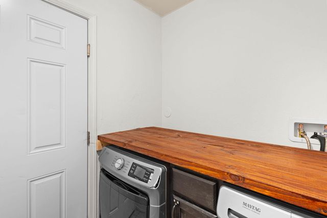 1368 Bluejay Circle, Farmington, NM 87401