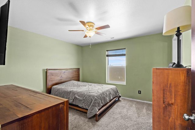 1368 Bluejay Circle, Farmington, NM 87401