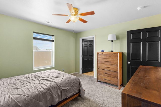 1368 Bluejay Circle, Farmington, NM 87401