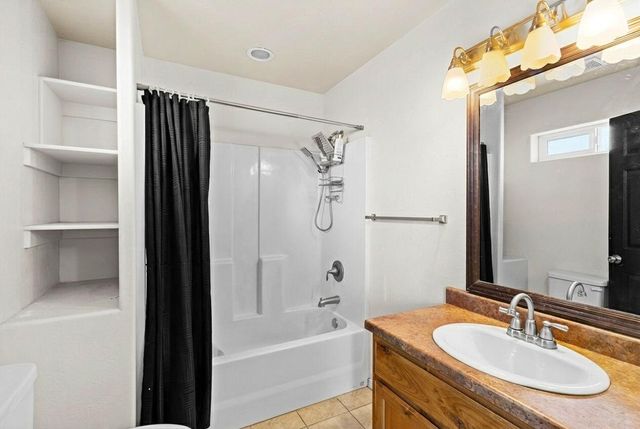 1368 Bluejay Circle, Farmington, NM 87401
