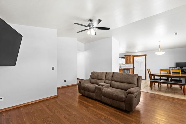 1368 Bluejay Circle, Farmington, NM 87401
