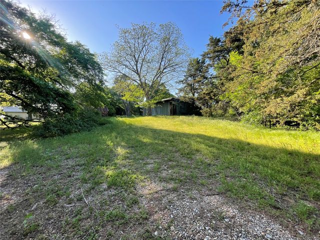 1941 County Road 223, Collinsville, TX 76233