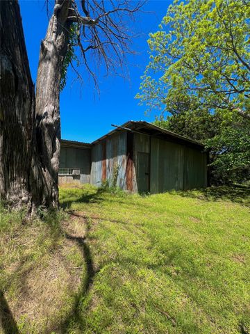 1941 County Road 223, Collinsville, TX 76233