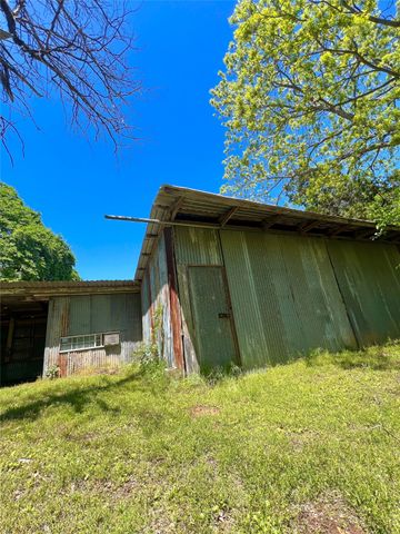 1941 County Road 223, Collinsville, TX 76233
