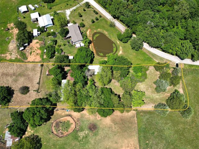 1941 County Road 223, Collinsville, TX 76233