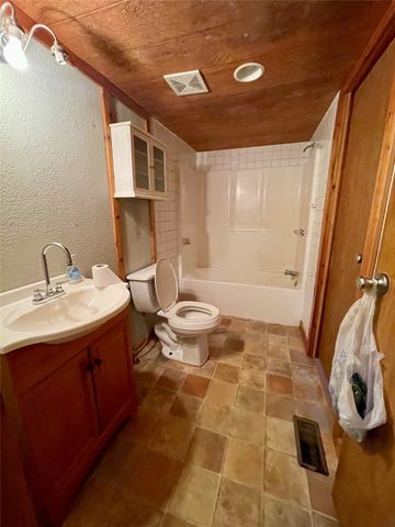 1941 County Road 223, Collinsville, TX 76233