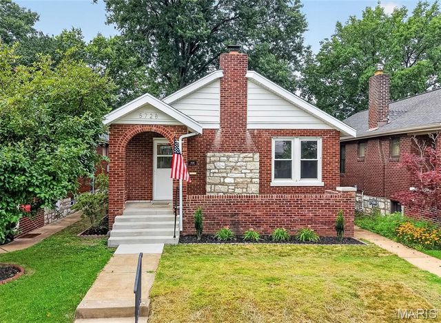 5728 Holly Hills Avenue, St Louis, MO 63109