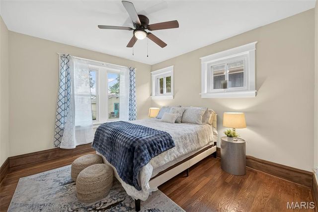 5728 Holly Hills Avenue, St Louis, MO 63109