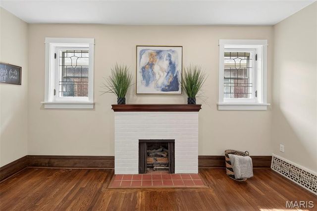 5728 Holly Hills Avenue, St Louis, MO 63109