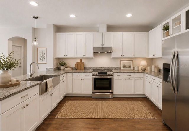 13101 DONE GROVEN DRIVE, Dover, FL 33527