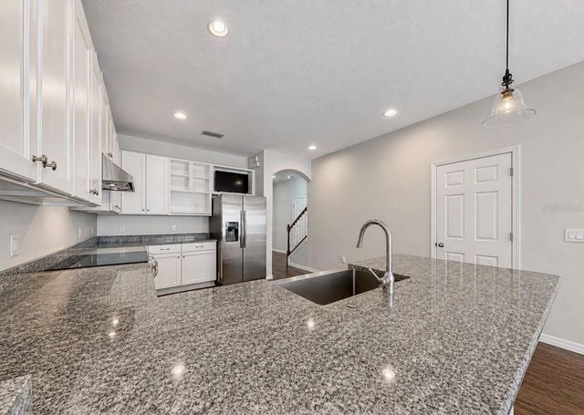 13101 DONE GROVEN DRIVE, Dover, FL 33527