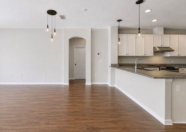13101 DONE GROVEN DRIVE, Dover, FL 33527