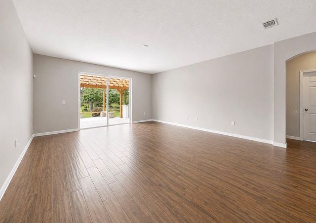 13101 DONE GROVEN DRIVE, Dover, FL 33527