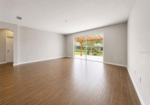 13101 DONE GROVEN DRIVE, Dover, FL 33527