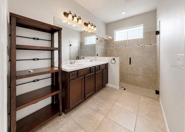 13101 DONE GROVEN DRIVE, Dover, FL 33527