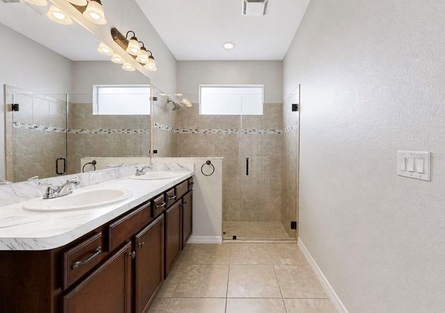 13101 DONE GROVEN DRIVE, Dover, FL 33527