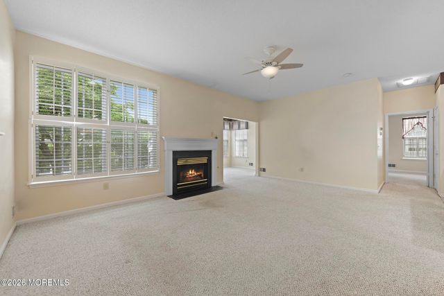 88 Robin Lane, Barnegat, NJ 08005