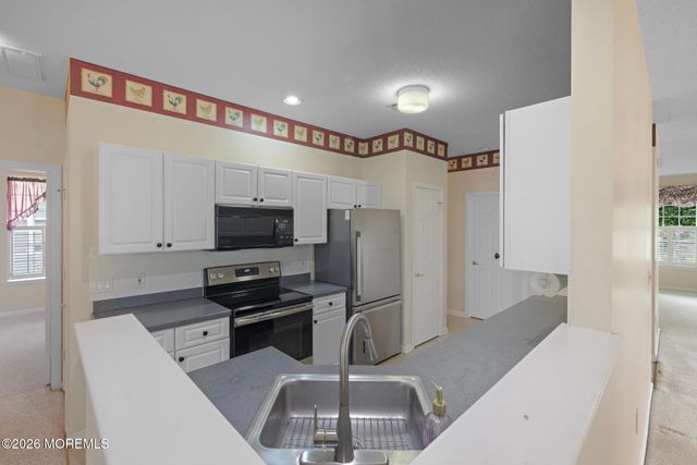 88 Robin Lane, Barnegat, NJ 08005