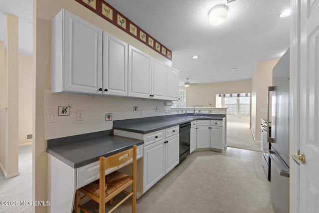 88 Robin Lane, Barnegat, NJ 08005