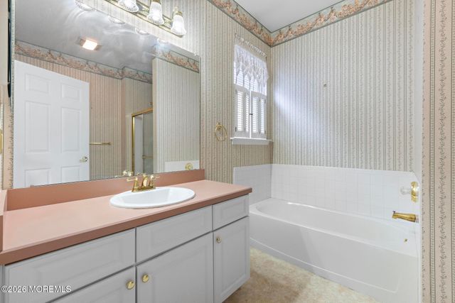88 Robin Lane, Barnegat, NJ 08005