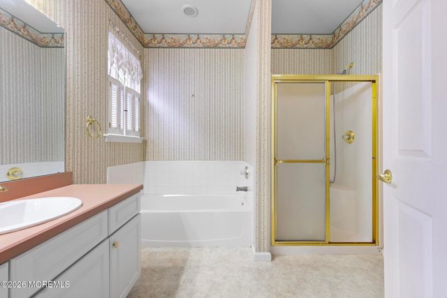 88 Robin Lane, Barnegat, NJ 08005
