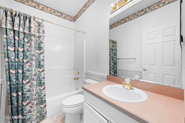 88 Robin Lane, Barnegat, NJ 08005