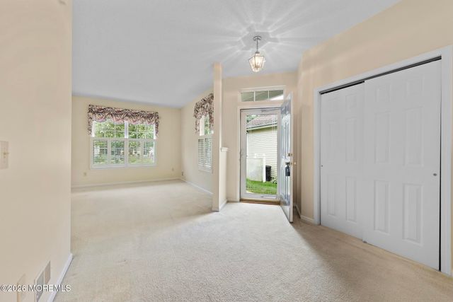 88 Robin Lane, Barnegat, NJ 08005