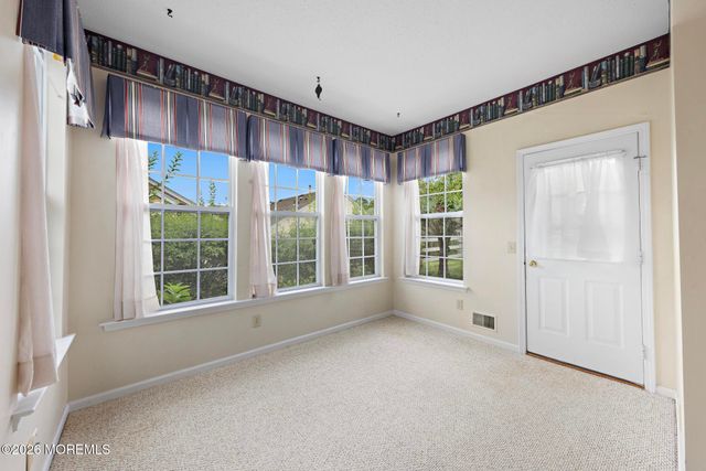 88 Robin Lane, Barnegat, NJ 08005
