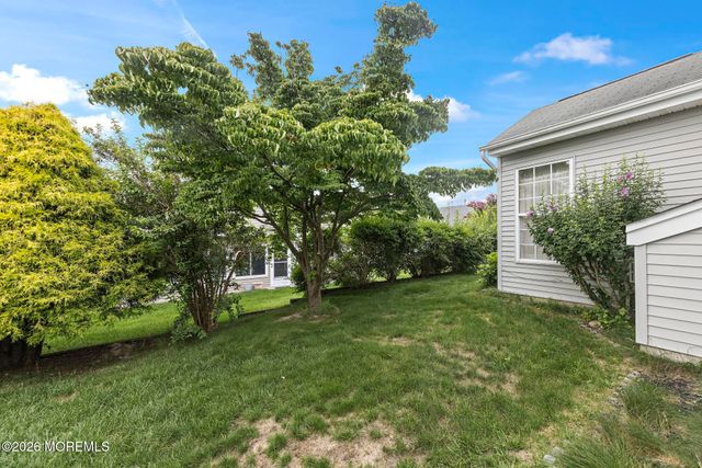 88 Robin Lane, Barnegat, NJ 08005