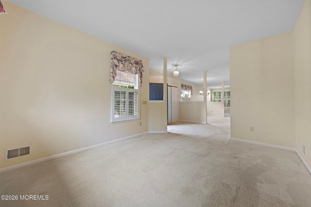 88 Robin Lane, Barnegat, NJ 08005