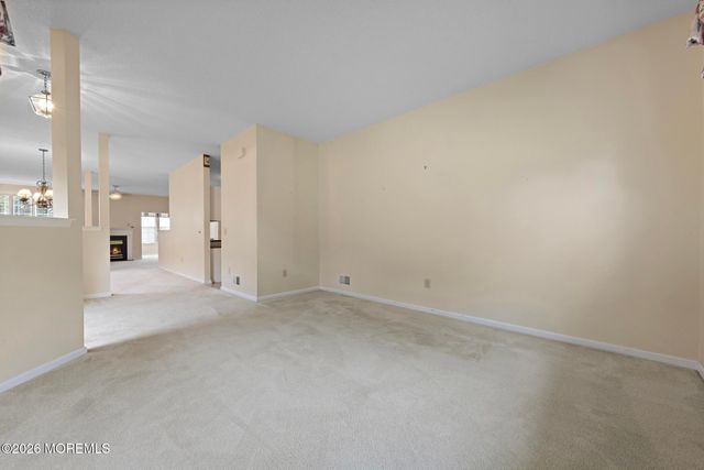 88 Robin Lane, Barnegat, NJ 08005