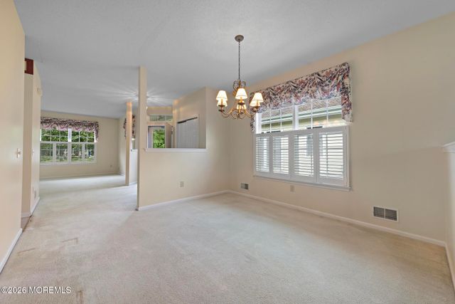 88 Robin Lane, Barnegat, NJ 08005