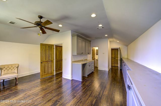 626 Cedar Hill Road, Flora, MS 39071