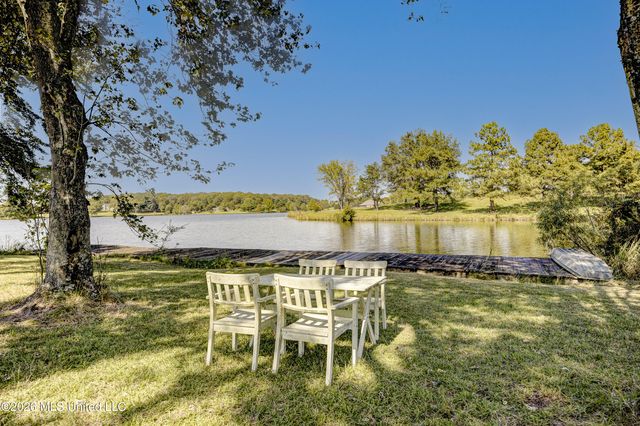 626 Cedar Hill Road, Flora, MS 39071