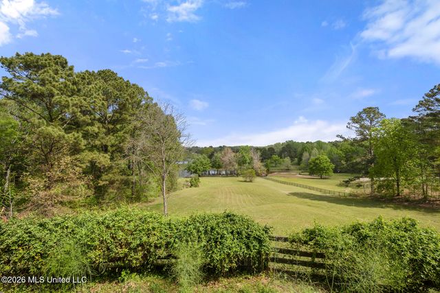 626 Cedar Hill Road, Flora, MS 39071