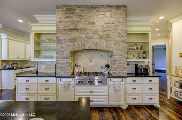 626 Cedar Hill Road, Flora, MS 39071