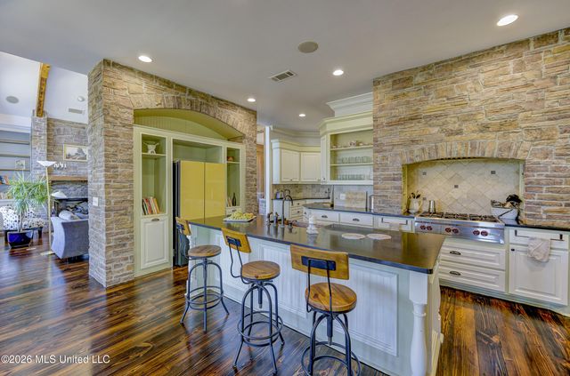 626 Cedar Hill Road, Flora, MS 39071