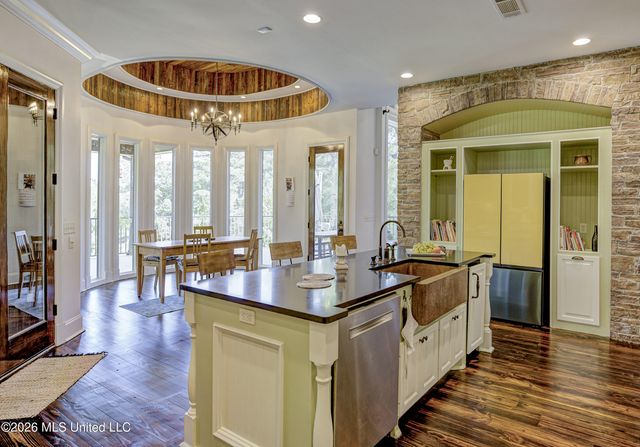 626 Cedar Hill Road, Flora, MS 39071