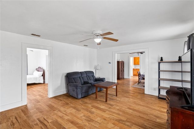 720 Mcintyre Ave, Taft, TX 78390