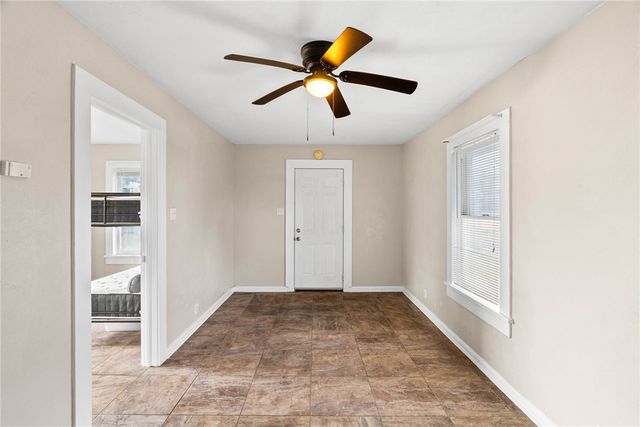 720 Mcintyre Ave, Taft, TX 78390