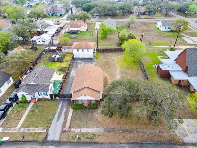 720 Mcintyre Ave, Taft, TX 78390