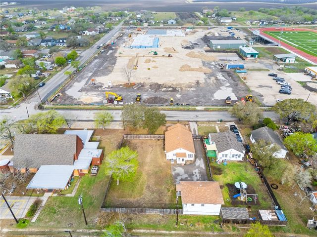 720 Mcintyre Ave, Taft, TX 78390