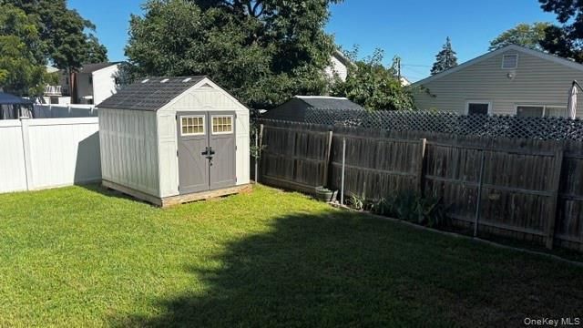 12 Chance Place, West Babylon, NY 11704