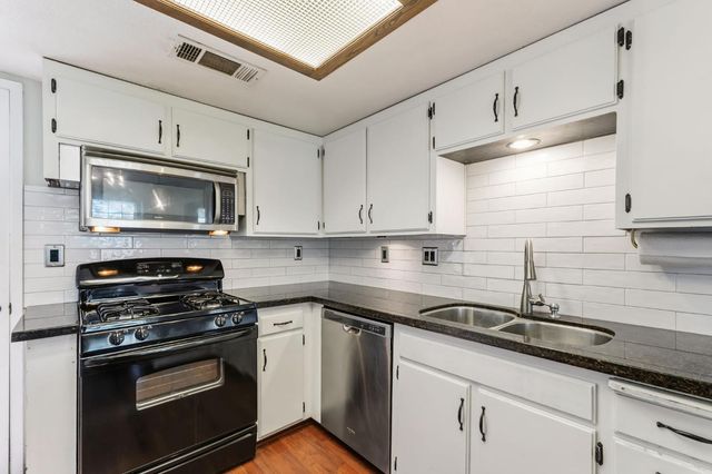 1465 Mayflower Way, Clovis, CA 93612