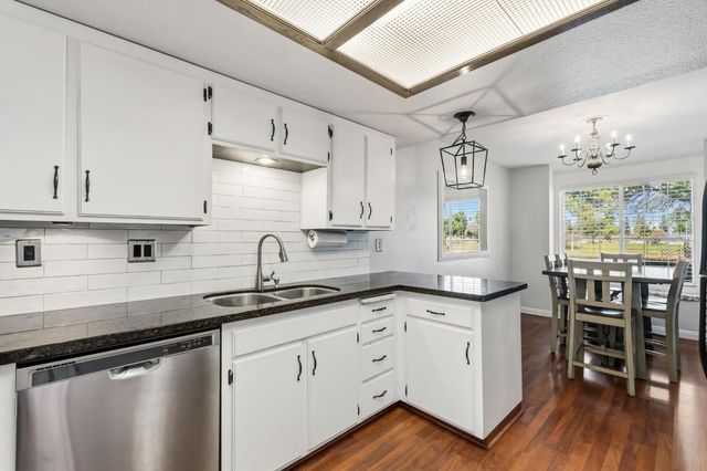 1465 Mayflower Way, Clovis, CA 93612