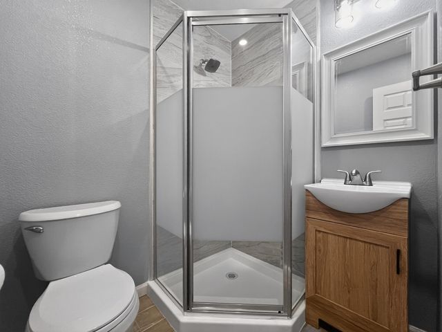 409 W 18Th St B, Antioch, CA 94509