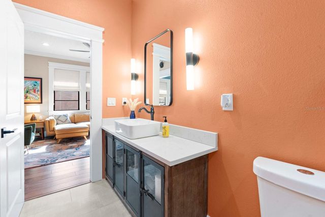 200 E FERN STREET, Tampa, FL 33604