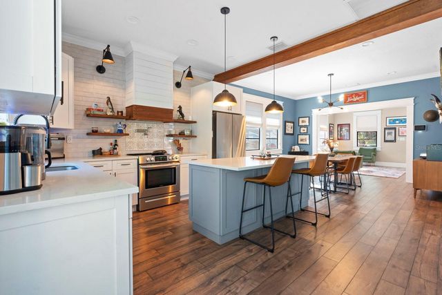 200 E FERN STREET, Tampa, FL 33604