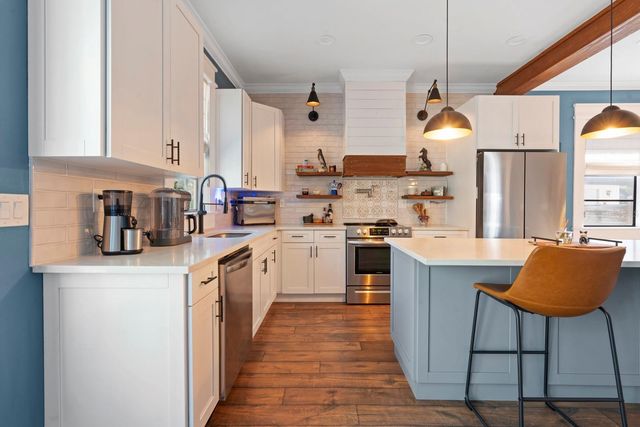 200 E FERN STREET, Tampa, FL 33604