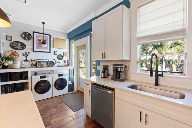 200 E FERN STREET, Tampa, FL 33604